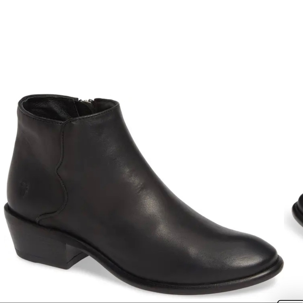 Frye Carson Piping Booties